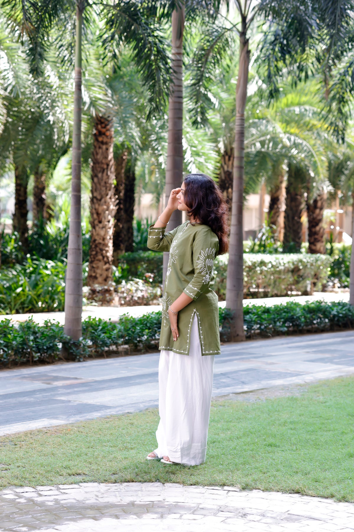 Olive Green Saavi Farshi Set