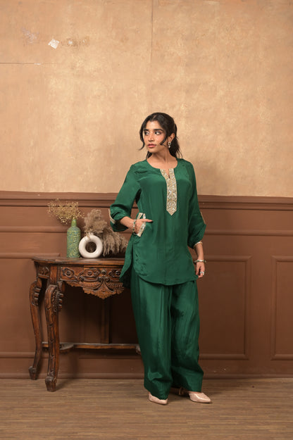 Roshhni Farshi Set – Emerald Green | Premium Viscose Crepe Ethnic Wear Set