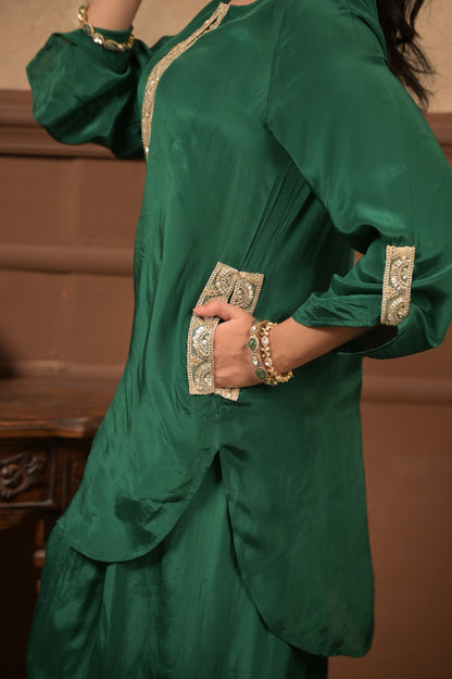 Roshhni Farshi Set – Emerald Green | Premium Viscose Crepe Ethnic Wear Set