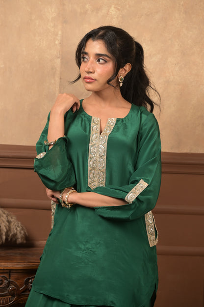 Roshhni Farshi Set – Emerald Green | Premium Viscose Crepe Ethnic Wear Set