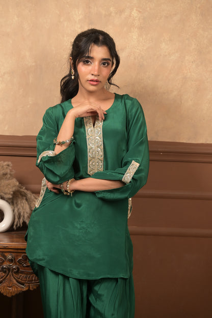 Roshhni Farshi Set – Emerald Green | Premium Viscose Crepe Ethnic Wear Set