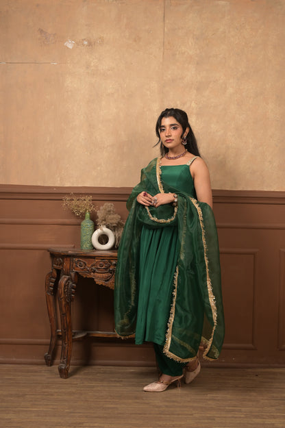 Kumkum 3-Piece Set – Emerald Green | Premium Viscose Crepe Suit with Lace Organza Dupatta