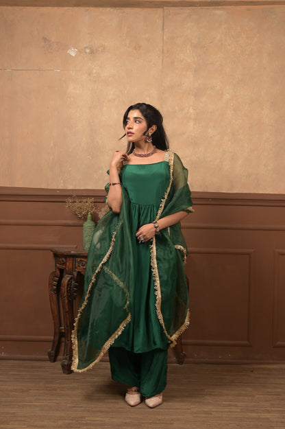 Kumkum 3-Piece Set – Emerald Green | Premium Viscose Crepe Suit with Lace Organza Dupatta