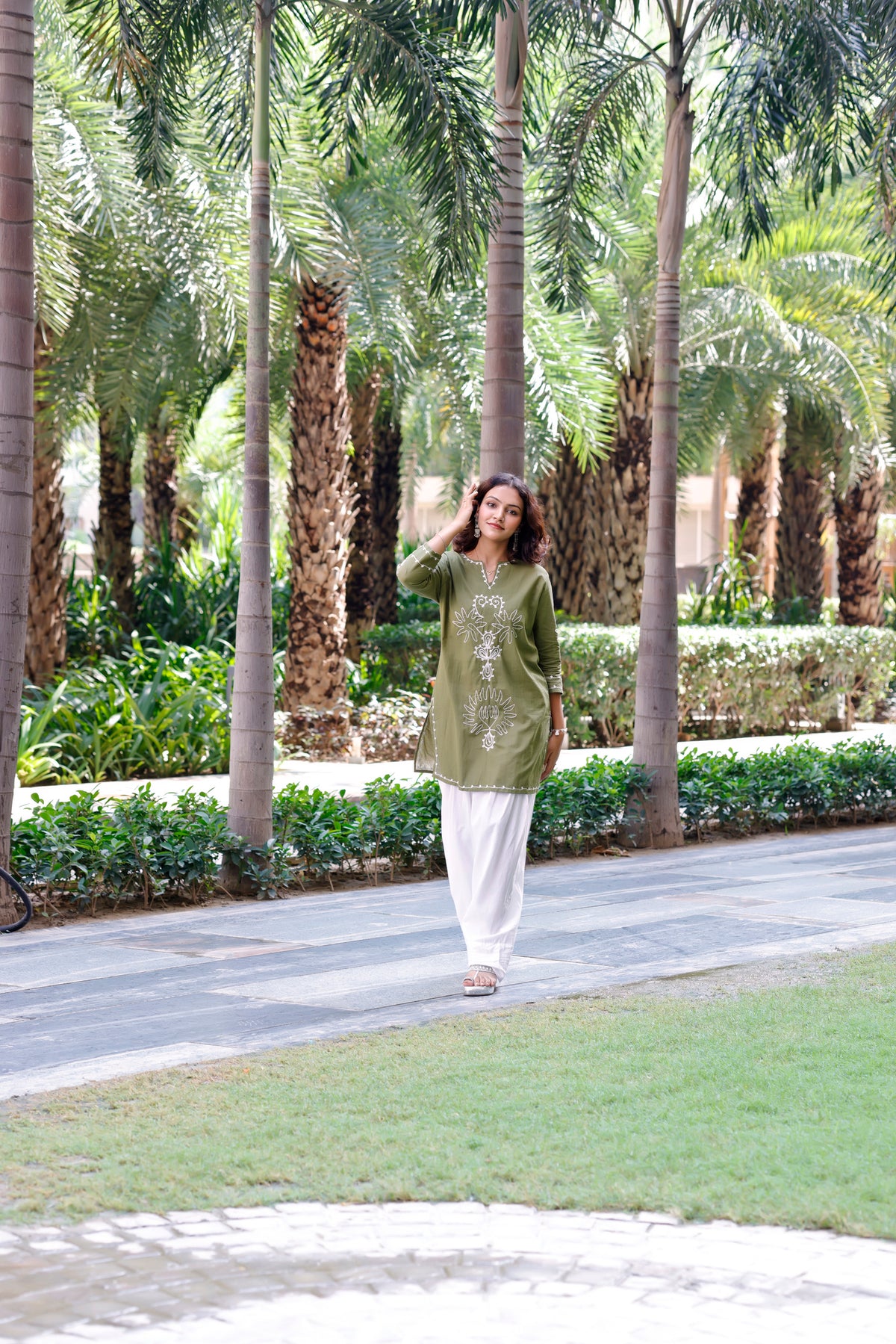 Olive Green Saavi Farshi Set